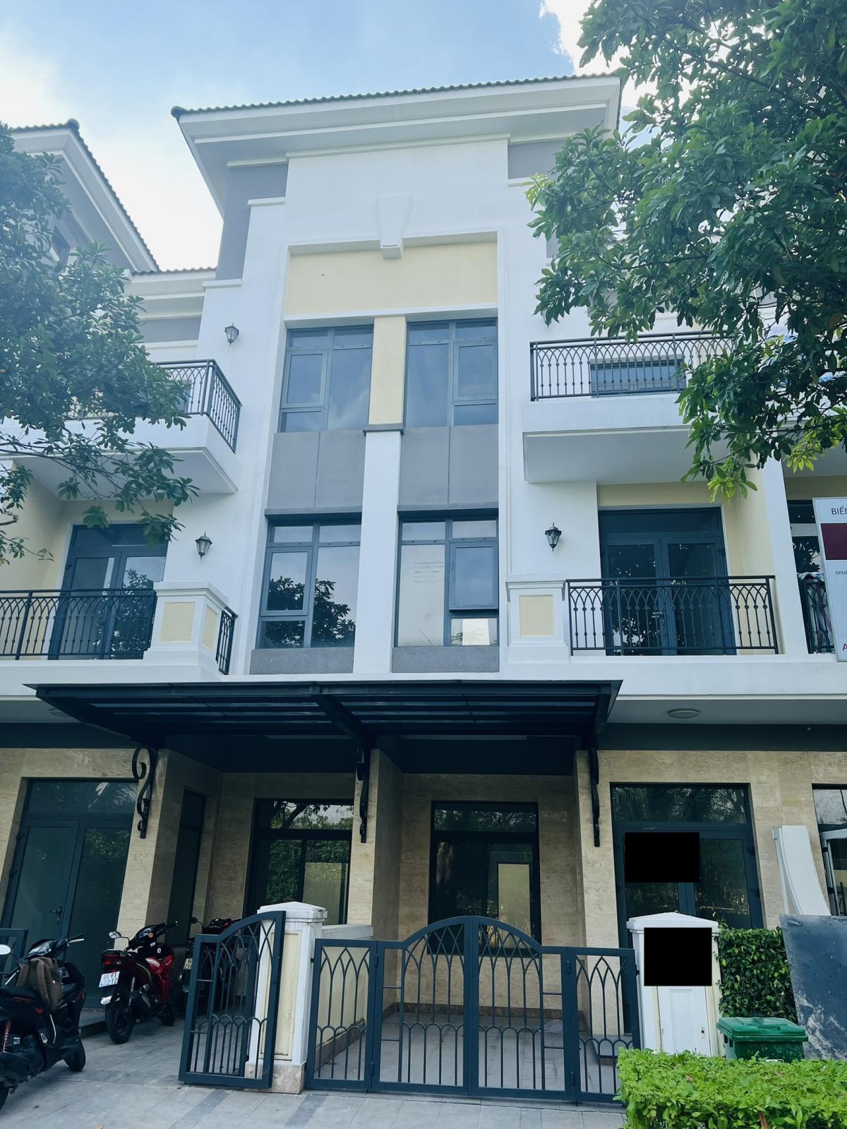 Chuyển nhượng Verosa Park